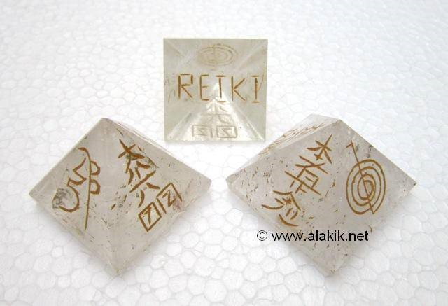 Picture of Crystal Quartz Usai Reiki pyramid 