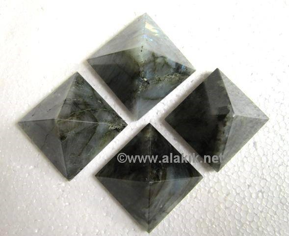 Picture of Labradorite Pyramid