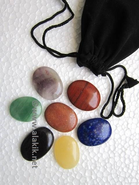 Picture of Chakra Plain oval set with Pouch