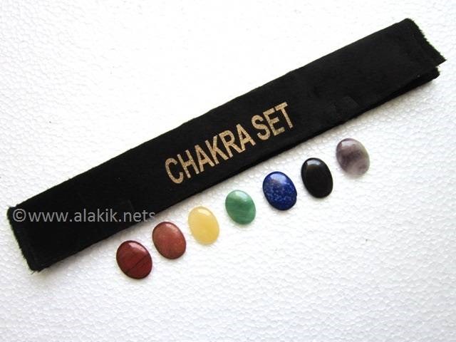 Picture of Chakra Plain oval Set with Velvet Purse