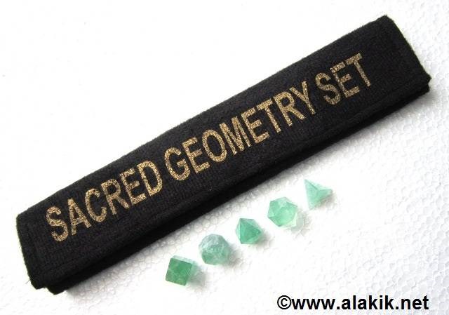 Picture of Green Fluorite 5pcs Geometry set with velvet purse
