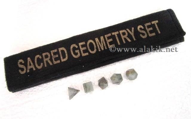 Picture of Labradorite 5pcs Geometry set with Velvet purse