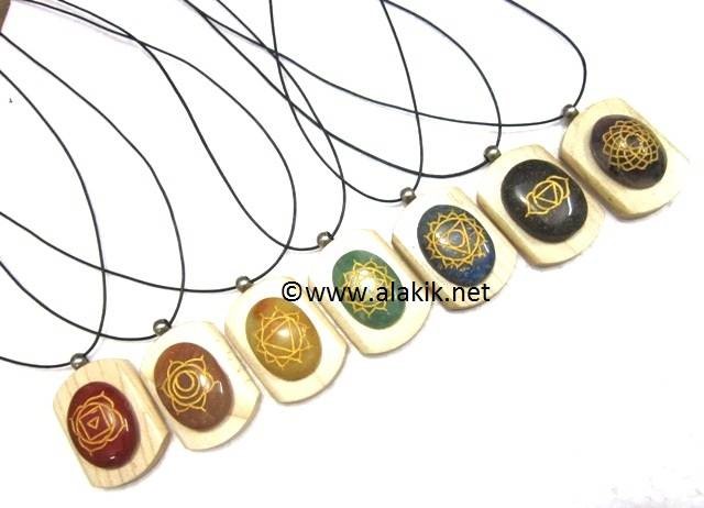 Picture of Chakra Engrave Oval Wooden Pendant Set