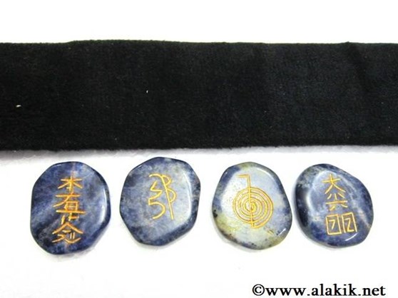 Picture of Sodalite USA Reiki set with Purse