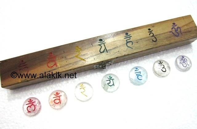 Picture of Crystal Quartz Engrave Sanskrit Disc Set with Engrave Sanskrit box