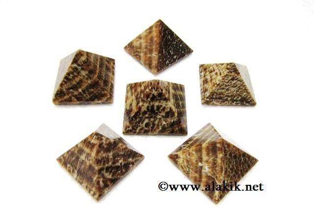 Picture of Aragonite Pyramids 22-28mm