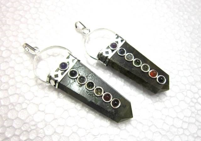 Picture of Labradorite Chakra Flat Stick Pendant