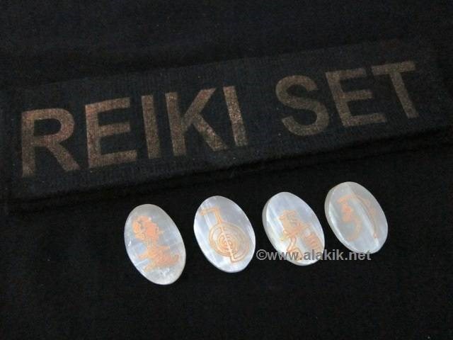 Picture of Selenite Usai Reiki set with Velvet purse