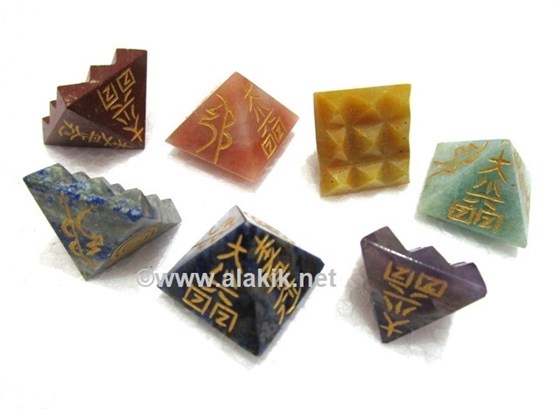 Picture of Chakra UI Engraved Lemurian Pyramid  Set
